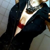 Lolakisska's Offline Chat Room