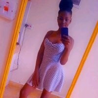 غرفة دردشة Sexxy_petite دون اتصال