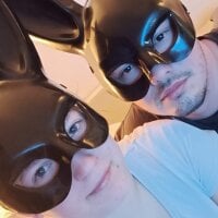 kinkycouplecz's Offline Chat Room
