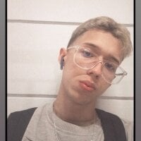 skinny_bigcock02 webcam model