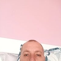 johndeep1993n Offline chat-huone