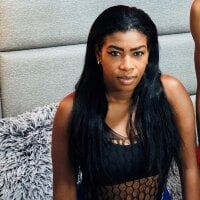 brunettelatin_girl's Offline Chat Room