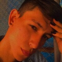 andres_femboy's Offline Chat Room