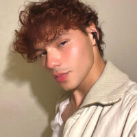 Christopher_kane's Offline Chat Room