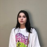 MariaJoness' Offline Chat Room