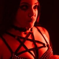 _Queen_Scarlett_