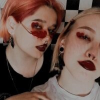 Bonni_Cartoon's Offline Chat Room