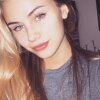 Ukraine_peaceful_girl