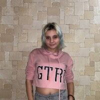 Yulya_Medvedeva_'s Offline Chat Room