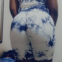 Ladysnack model avatar
