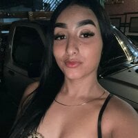 Saraa_Evaans webcam model