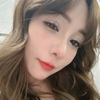 KellyPham22's Avatar Pic