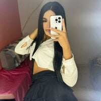 alara_violeta model avatar