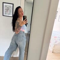 greekyfun's Offline Chat Room