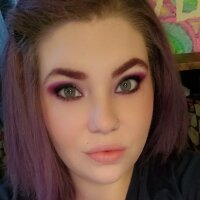 bbwladyluck143's Offline Chat Room