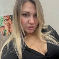 MonicaBlond's Avatar Pic