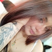 Madeleyn20 Chat Room offline