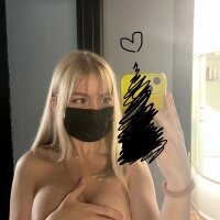 HollyMorriss fully nude on webcam for live porn video chat
