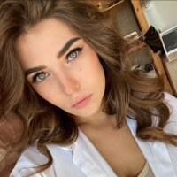 anny_coral's Offline Chat Room