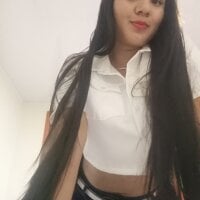 Lollita_18 অফলাইন চ্যাট রুম