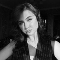 HildaCills' Avatar Pic