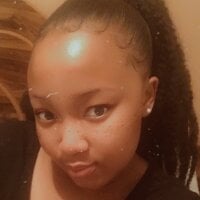 EbonyTee's Offline Chat Room