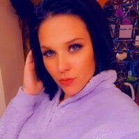 havanaprada's Offline Chat Room