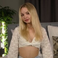LinaWynnLive Webcam