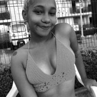 Khera_Violet's Offline Chat Room