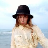 Alina_kastels' Offline Chat Room