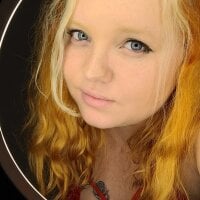 Sassybrat74's Offline Chat Room