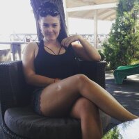 Karamelka_17's Offline Chat Room