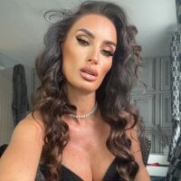 busty-milf-harper's Avatar Pic