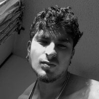 AlkuKiss webcam model