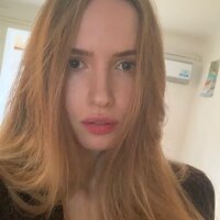 BormanXkoshka Adlı Modelin Çevrimdışı Sohbet Odası