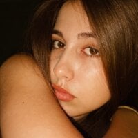 DeannaSuri webcam model