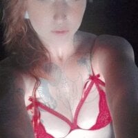 pinkcupcakes31's Offline Chat Room