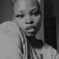 ebonylucy's Offline Chat Room