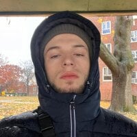 noah_red