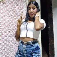 Daphne_rogerr webcam