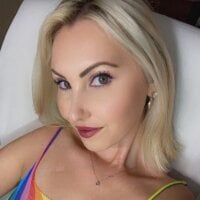 MelanieGriff's Avatar Pic