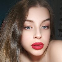 ellaschat09