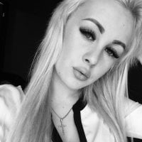 Blackishiwhite's Offline Chat Room