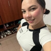 karlyn_cloe webcam model