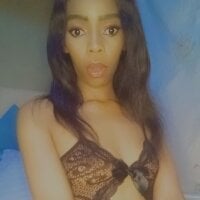 EroticJade25 Adlı Modelin Çevrimdışı Sohbet Odası