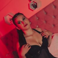 ElissaAndrews' Offline Chat Room