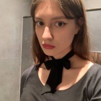 MikkyArlert webcam model