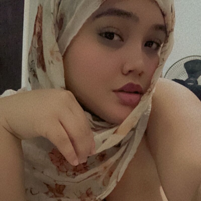 sweetmuslim01's nudes and profile