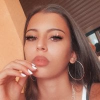 Sara_zahrae's Offline Chat Room