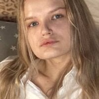 MicheleHonas webcam model